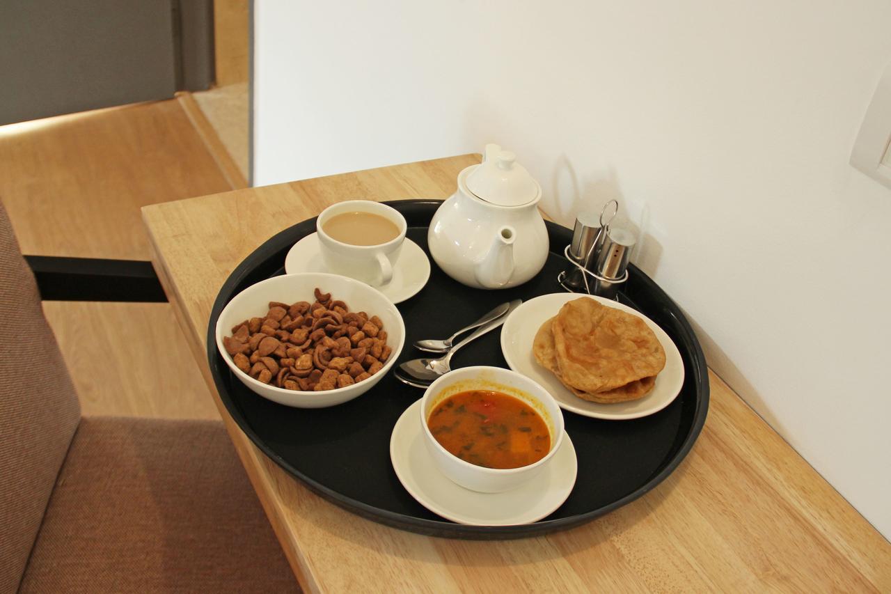 Hotel Oyo 4526 Jaydev Vihar à Bhubaneswar Extérieur photo
