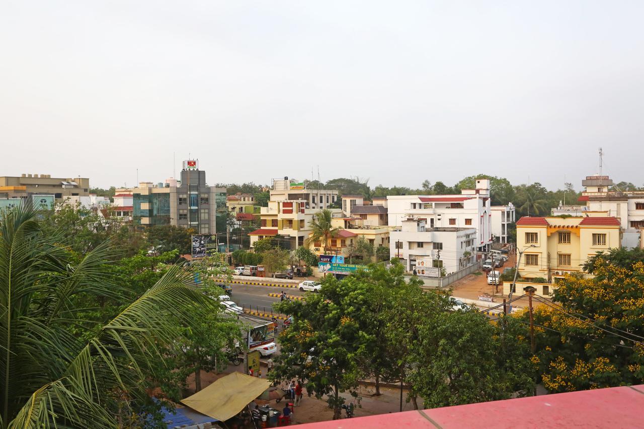 Hotel Oyo 4526 Jaydev Vihar à Bhubaneswar Extérieur photo