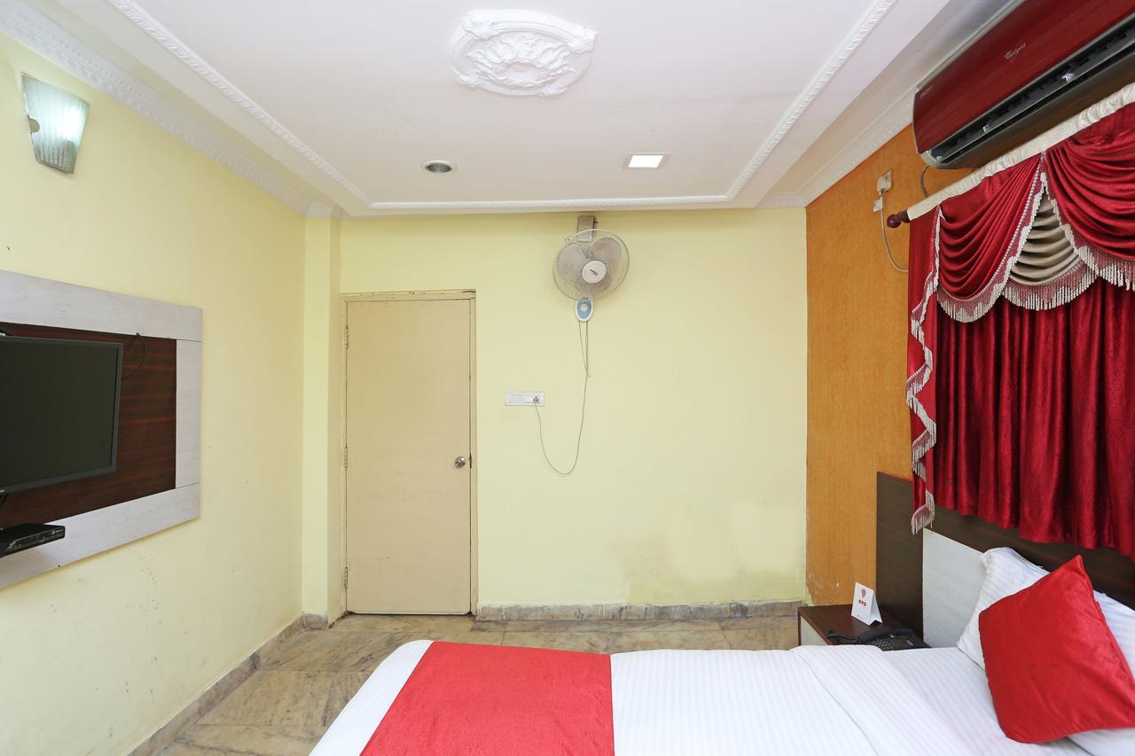 Hotel Oyo 4526 Jaydev Vihar à Bhubaneswar Extérieur photo